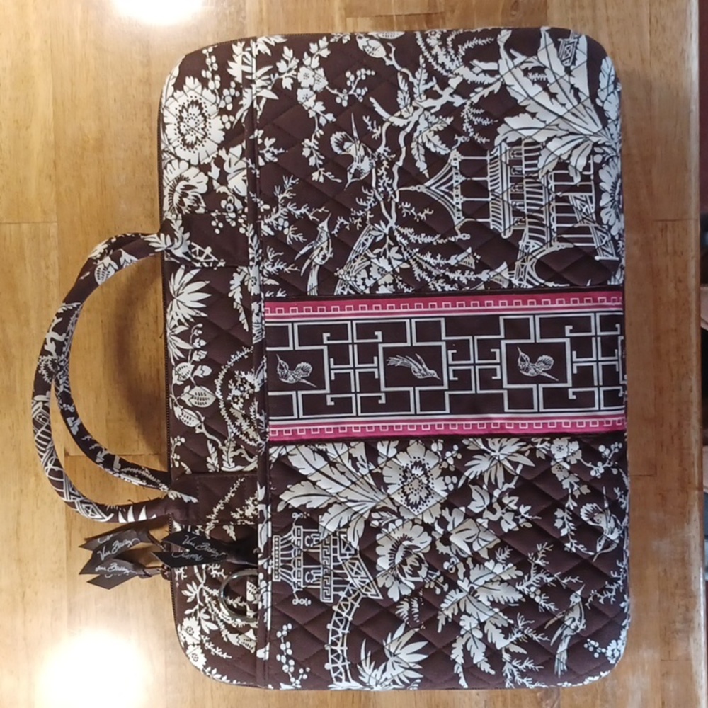 Retired Pattern "Imperial Toile" Vera Bradley Hard Cover Laptop Carrier